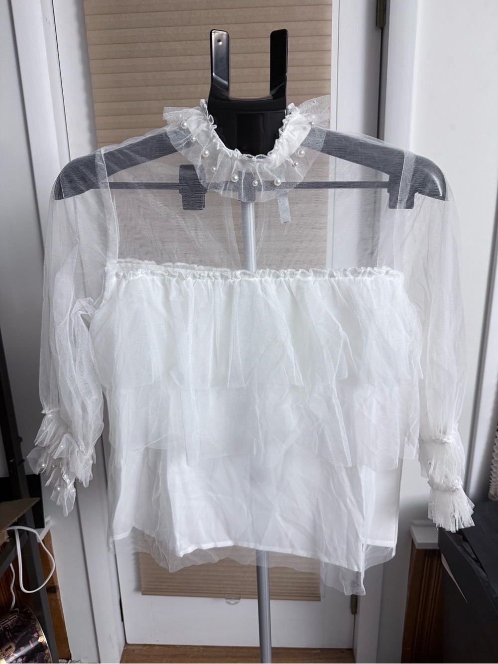 Delicate White Sheer Ruffle Blouse with Pearl Collar tiered pearl 3/4 sleeves L